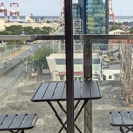 Sunvida Tower Stays Across Sm City Cebu Kültér fotó