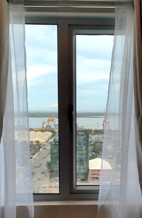 Sunvida Tower Stays Across Sm City Cebu Kültér fotó