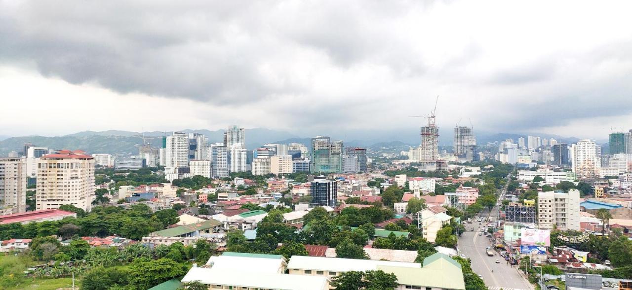 Sunvida Tower Stays Across Sm City Cebu Kültér fotó